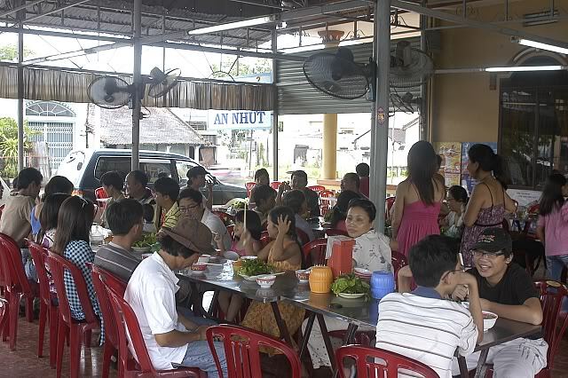 Hình ảnh XNL đi Lộc An mừng ngày sinh nhật đầu tiên... Hình ảnh XNL đi Lộc An mừng ngày sinh nhật đầu tiên...