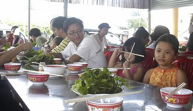Hình ảnh XNL đi Lộc An mừng ngày sinh nhật đầu tiên... Hình ảnh XNL đi Lộc An mừng ngày sinh nhật đầu tiên...