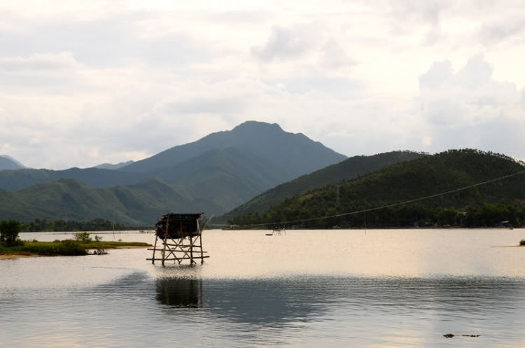 Lang thang ở Huế những ngày mưa