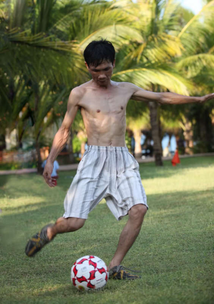 Hình ảnh đại off ba miền lần 2 SFC – Các hoạt động ngoại khóa (gala, bóng đá, tennis, thi lái xe...) Hình ảnh đại off ba miền lần 2 SFC – Các hoạt động ngoại khóa (gala, bóng đá, tennis, thi lái xe...)