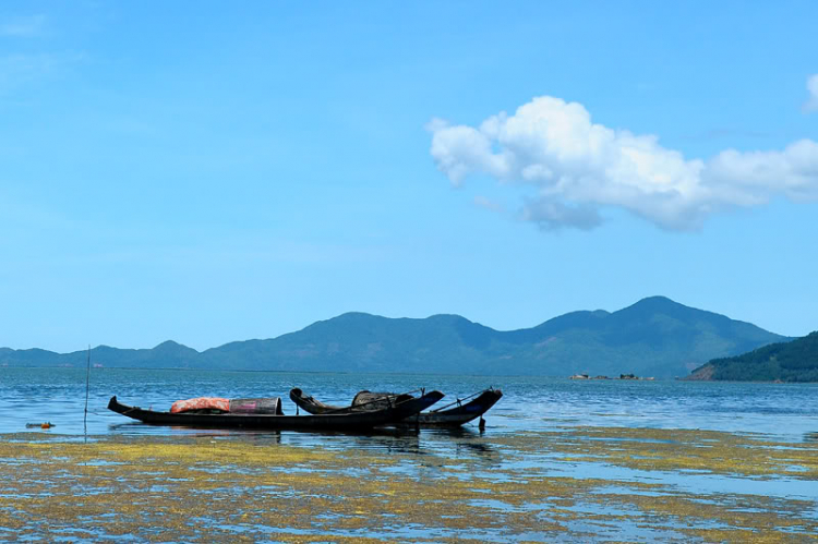 Lang thang ở Huế những ngày mưa