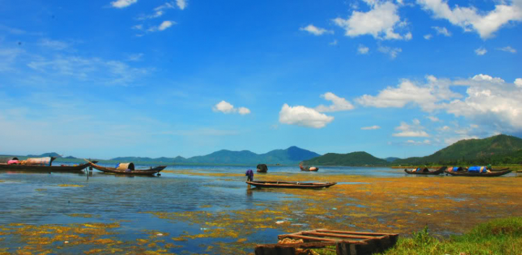 Lang thang ở Huế những ngày mưa