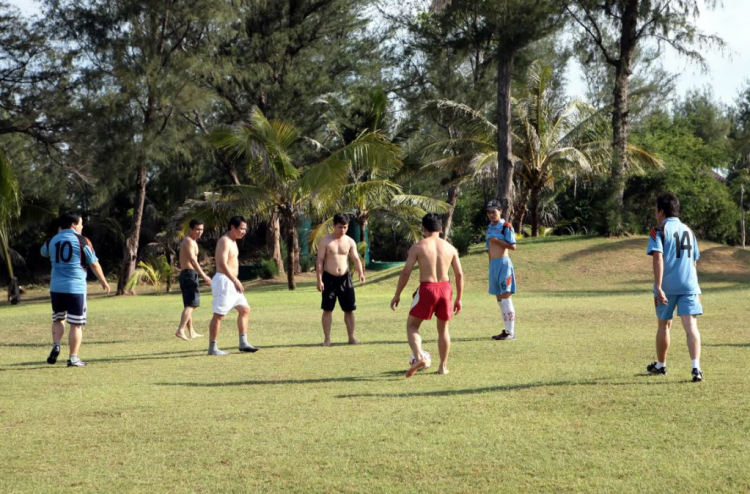 Hình ảnh đại off ba miền lần 2 SFC – Các hoạt động ngoại khóa (gala, bóng đá, tennis, thi lái xe...) Hình ảnh đại off ba miền lần 2 SFC – Các hoạt động ngoại khóa (gala, bóng đá, tennis, thi lái xe...)