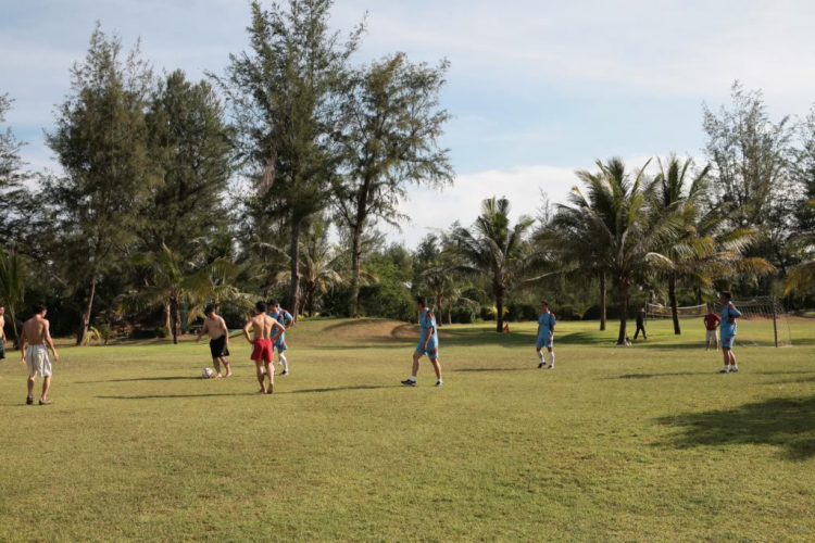 Hình ảnh đại off ba miền lần 2 SFC – Các hoạt động ngoại khóa (gala, bóng đá, tennis, thi lái xe...) Hình ảnh đại off ba miền lần 2 SFC – Các hoạt động ngoại khóa (gala, bóng đá, tennis, thi lái xe...)