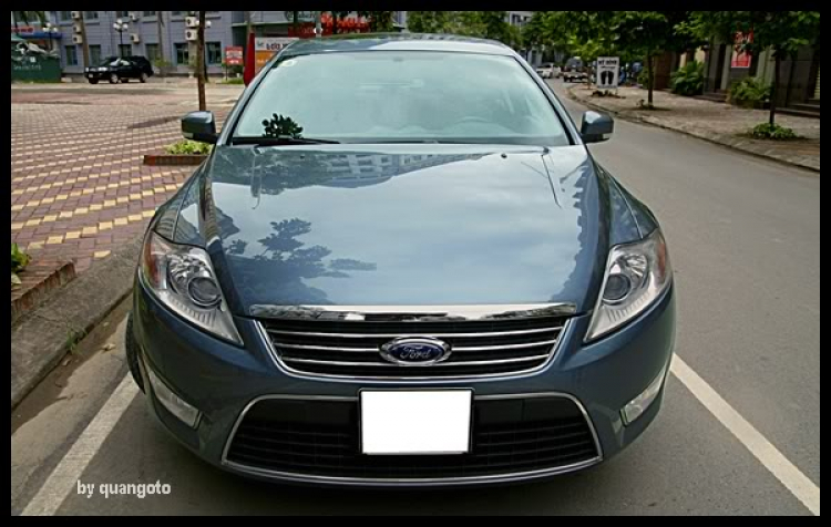 Mondeo xuống phố.