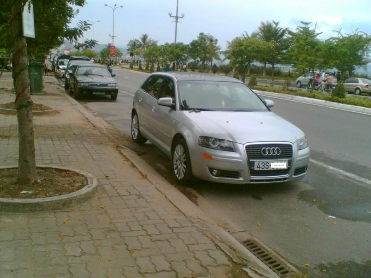 Audi A3 in Da Nang (Black&white)