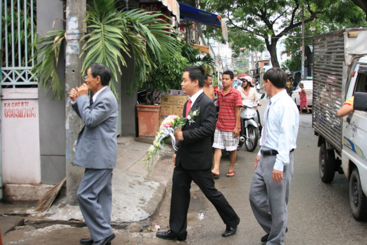 Vài hình ảnh đưa dâu bằng SantaFE (02/08/2009)