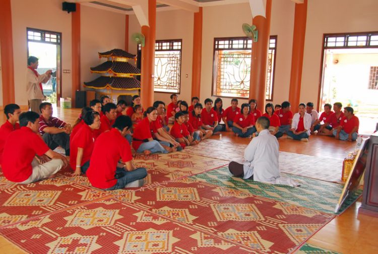 Hình ảnh công tác từ thiện của TFC ở chùa Bửu Thắng và trường Vi Nhân (BMT) 15/08/09