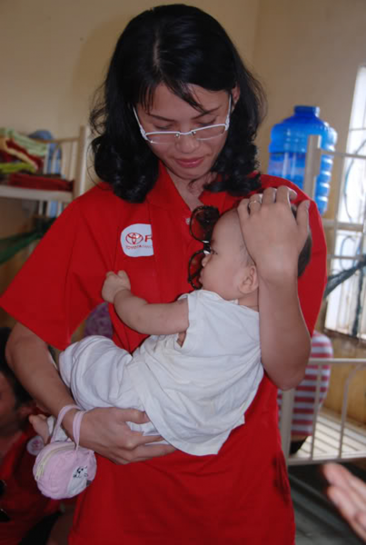 Hình ảnh công tác từ thiện của TFC ở chùa Bửu Thắng và trường Vi Nhân (BMT) 15/08/09 Hình ảnh công tác từ thiện của TFC ở chùa Bửu Thắng và trường Vi Nhân (BMT) 15/08/09