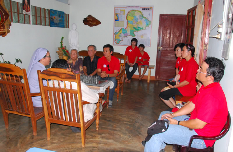 Hình ảnh công tác từ thiện của TFC ở chùa Bửu Thắng và trường Vi Nhân (BMT) 15/08/09 Hình ảnh công tác từ thiện của TFC ở chùa Bửu Thắng và trường Vi Nhân (BMT) 15/08/09