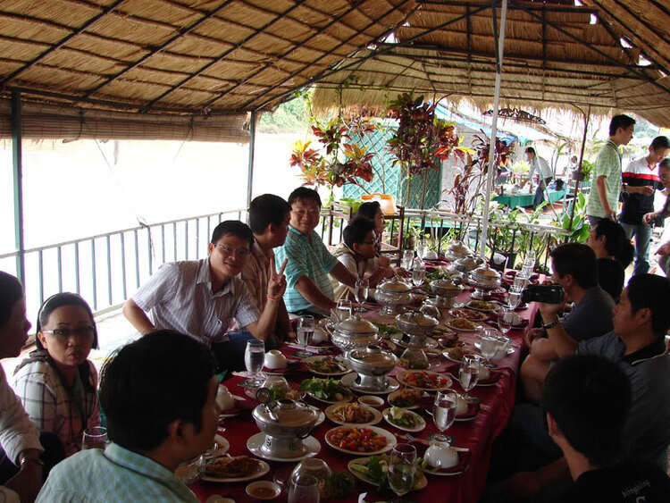 Craravan HoChiMinh=LuangPraBang 5-12/8/2009 Craravan HoChiMinh=LuangPraBang 5-12/8/2009