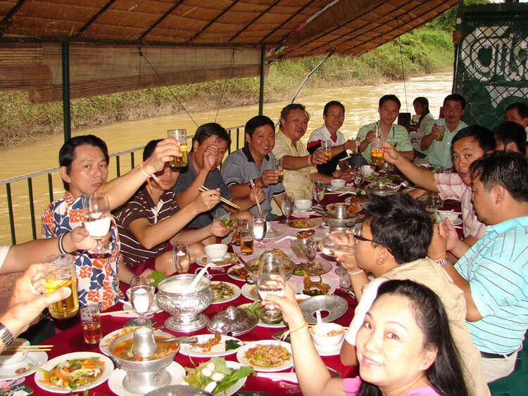Craravan HoChiMinh=LuangPraBang 5-12/8/2009 Craravan HoChiMinh=LuangPraBang 5-12/8/2009