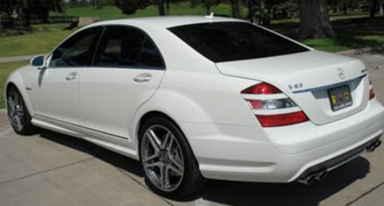 Cần Kiếm S63 AMG Màu trắng Hàng Lướt hic Cần Kiếm S63 AMG Màu trắng Hàng Lướt hic