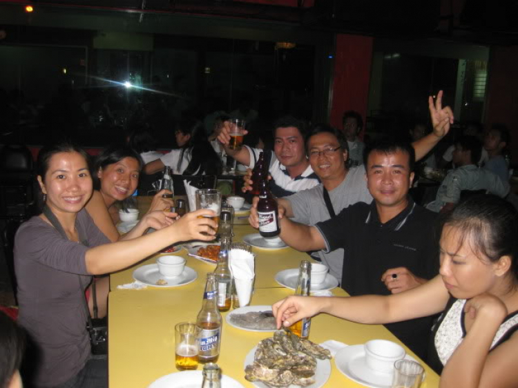 HFC: Philipines và chộp ảnh những người bạn  HFC đồng hành .
