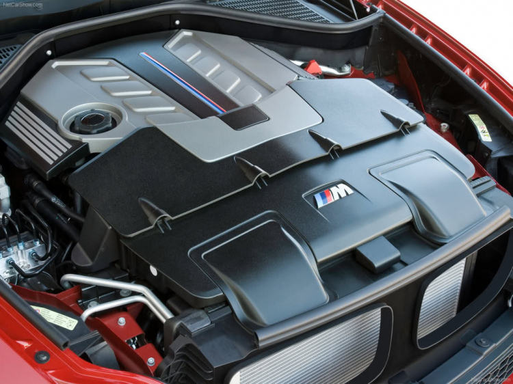 Khui thùng X6 đỏ rực Khui thùng X6 đỏ rực