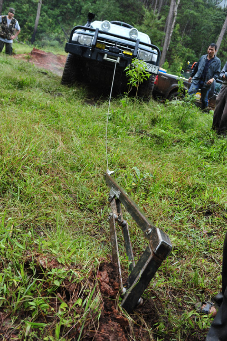 Off road kết hợp cứu trợ Đưng K'Nớ Off road kết hợp cứu trợ Đưng K'Nớ