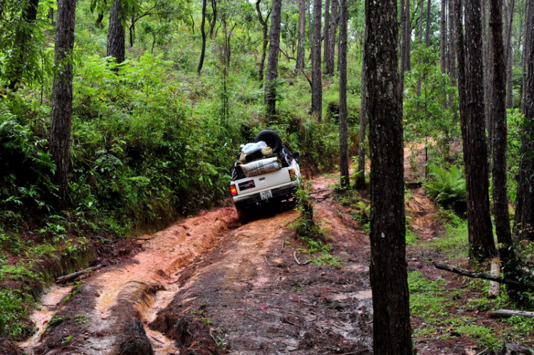 Off road kết hợp cứu trợ Đưng K'Nớ