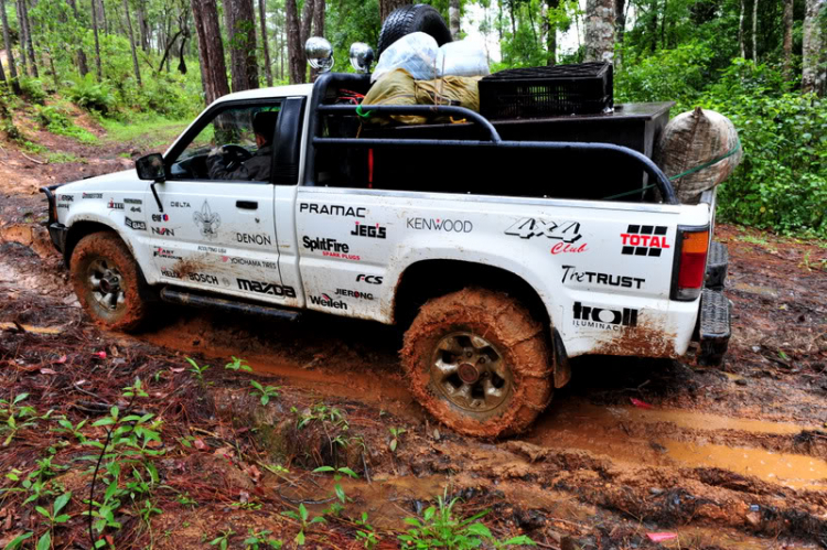 Off road kết hợp cứu trợ Đưng K'Nớ