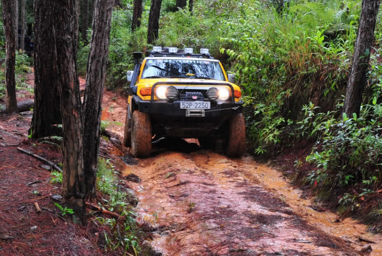 Off road kết hợp cứu trợ Đưng K'Nớ Off road kết hợp cứu trợ Đưng K'Nớ