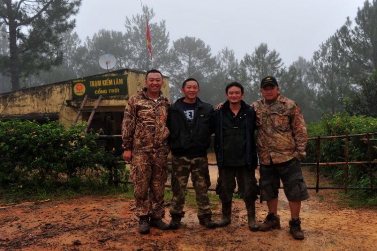 Off road kết hợp cứu trợ Đưng K'Nớ Off road kết hợp cứu trợ Đưng K'Nớ