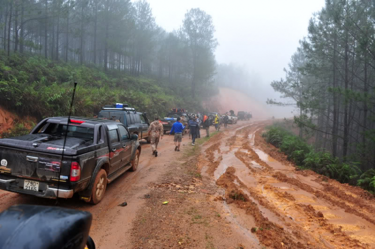 Off road kết hợp cứu trợ Đưng K'Nớ Off road kết hợp cứu trợ Đưng K'Nớ