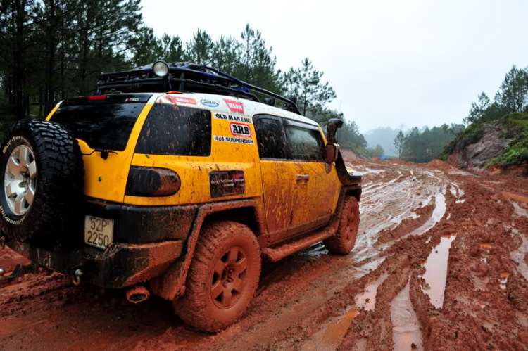 Off road kết hợp cứu trợ Đưng K'Nớ Off road kết hợp cứu trợ Đưng K'Nớ