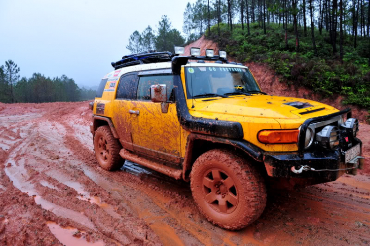 Off road kết hợp cứu trợ Đưng K'Nớ