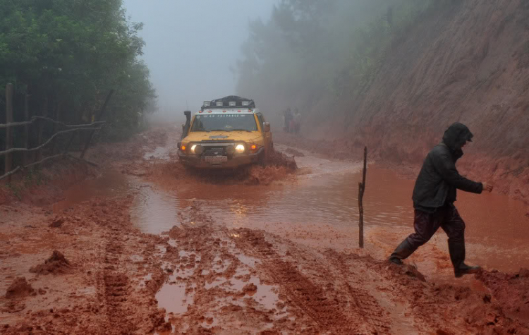 Off road kết hợp cứu trợ Đưng K'Nớ