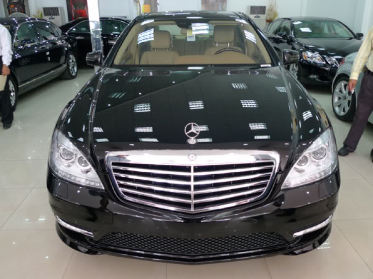 S - Class 2010 Đầu Tiên Tại Việt Nam