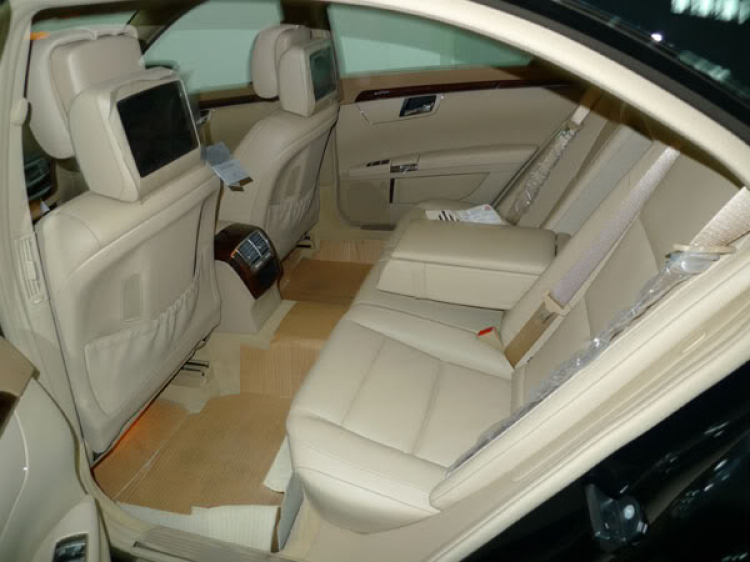 S - Class 2010 Đầu Tiên Tại Việt Nam