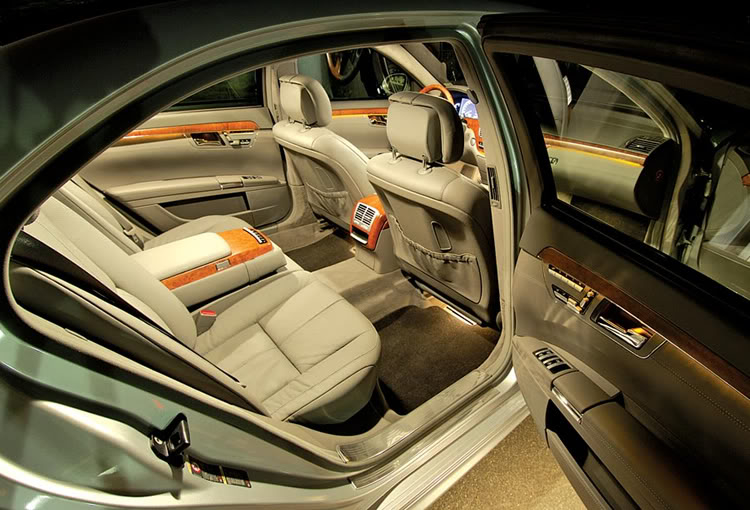 S - Class 2010 Đầu Tiên Tại Việt Nam
