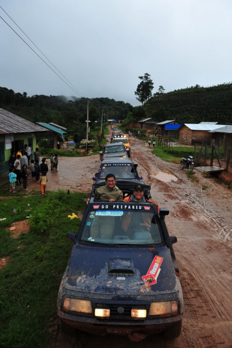 Từ Vịt Bầu Béo... đến Vàng Anh chân Dài....& đội hình xe Offroad của OS! Từ Vịt Bầu Béo... đến Vàng Anh chân Dài....& đội hình xe Offroad của OS!