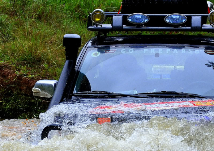 Từ Vịt Bầu Béo... đến Vàng Anh chân Dài....& đội hình xe Offroad của OS!