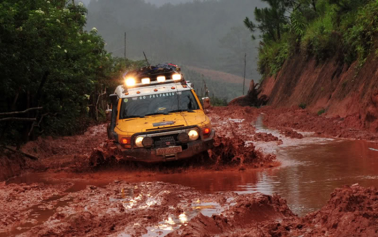 Từ Vịt Bầu Béo... đến Vàng Anh chân Dài....& đội hình xe Offroad của OS!