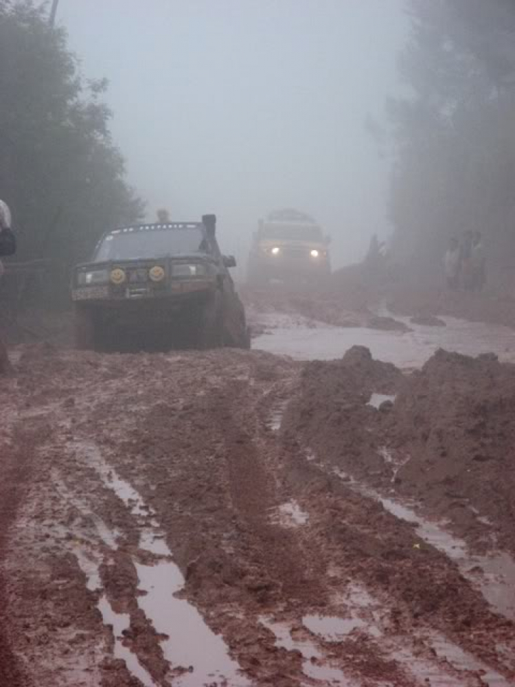 Off road kết hợp cứu trợ Đưng K'Nớ Off road kết hợp cứu trợ Đưng K'Nớ