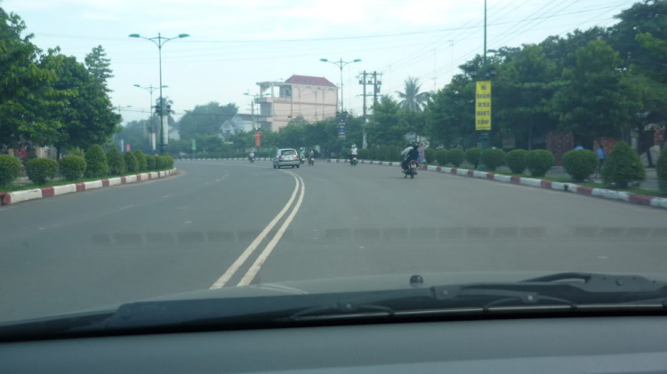 Núi Bà Đen, Tòa Thánh TN và Chùa Hoằng Pháp.