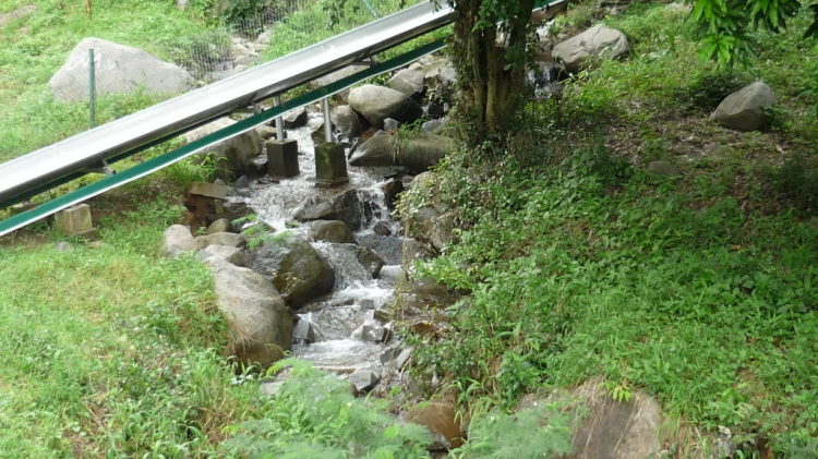 Núi Bà Đen, Tòa Thánh TN và Chùa Hoằng Pháp. Núi Bà Đen, Tòa Thánh TN và Chùa Hoằng Pháp.