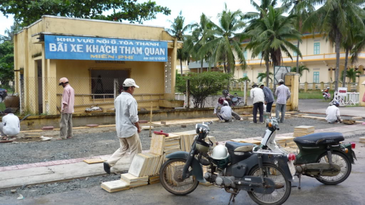 Núi Bà Đen, Tòa Thánh TN và Chùa Hoằng Pháp. Núi Bà Đen, Tòa Thánh TN và Chùa Hoằng Pháp.