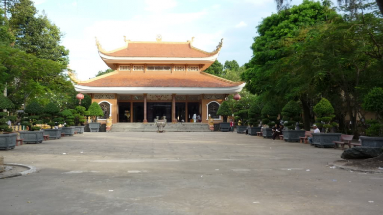 Núi Bà Đen, Tòa Thánh TN và Chùa Hoằng Pháp. Núi Bà Đen, Tòa Thánh TN và Chùa Hoằng Pháp.