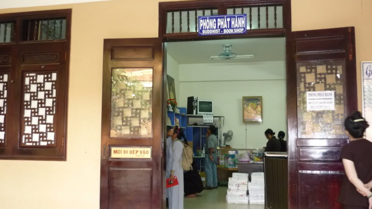 Núi Bà Đen, Tòa Thánh TN và Chùa Hoằng Pháp. Núi Bà Đen, Tòa Thánh TN và Chùa Hoằng Pháp.