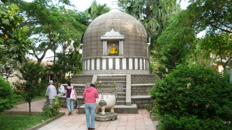 Núi Bà Đen, Tòa Thánh TN và Chùa Hoằng Pháp. Núi Bà Đen, Tòa Thánh TN và Chùa Hoằng Pháp.