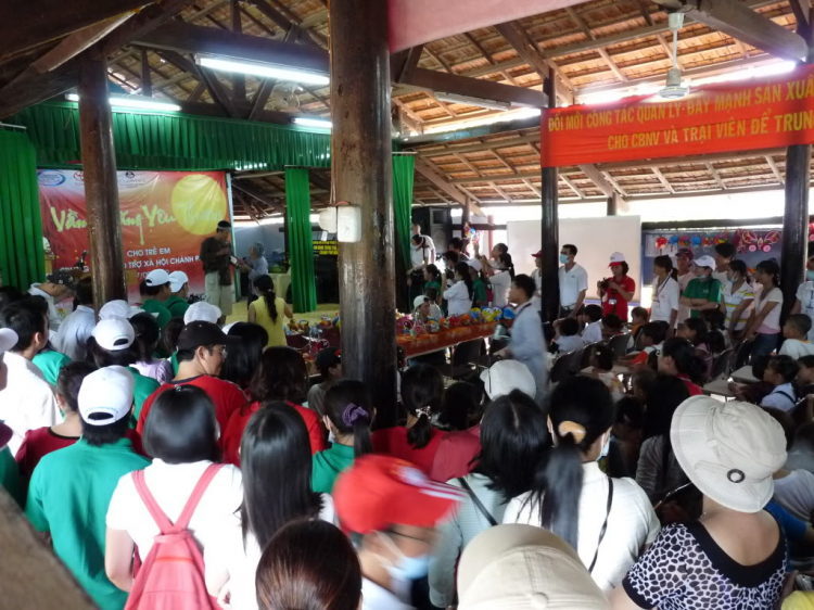 Hình ảnh chuyến CTXH 27/09/2009 Tại Bình Dương