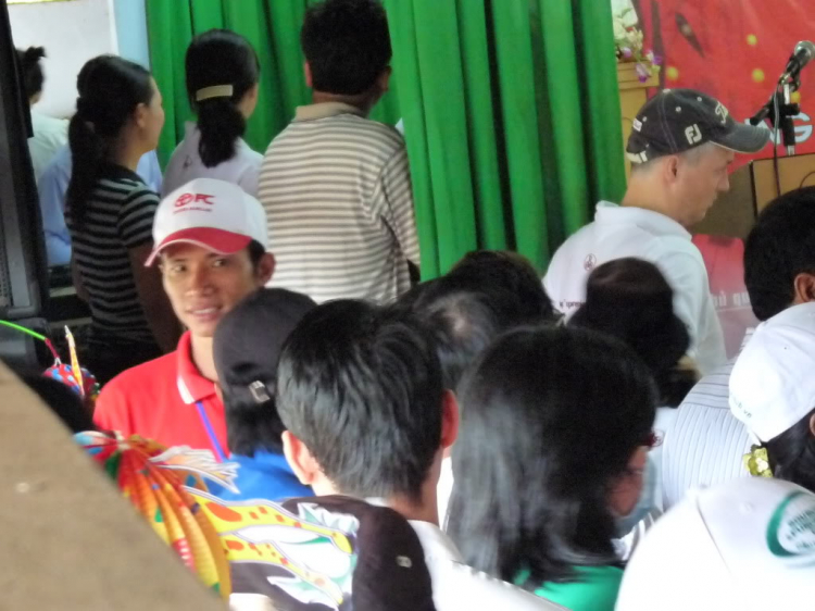 Hình ảnh chuyến CTXH 27/09/2009 Tại Bình Dương