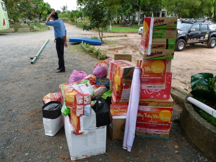 Hình ảnh chuyến CTXH 27/09/2009 Tại Bình Dương