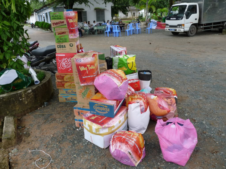 Hình ảnh chuyến CTXH 27/09/2009 Tại Bình Dương