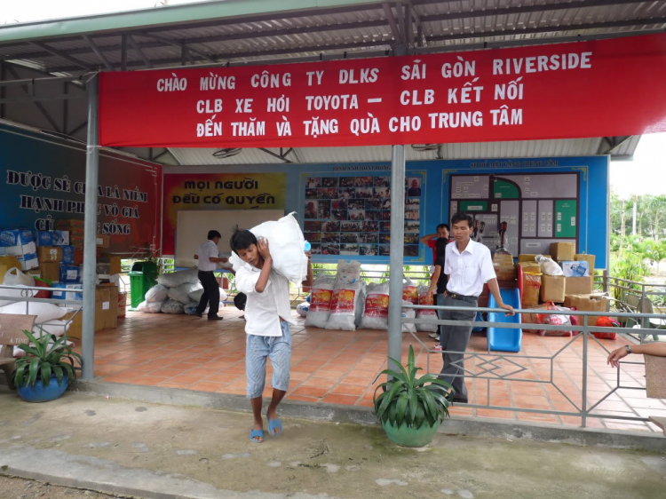 Hình ảnh chuyến CTXH 27/09/2009 Tại Bình Dương