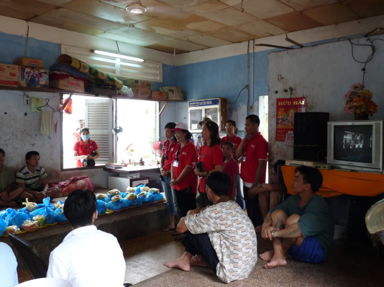 Hình ảnh chuyến CTXH 27/09/2009 Tại Bình Dương