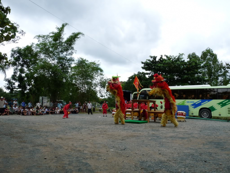 Hình ảnh chuyến CTXH 27/09/2009 Tại Bình Dương