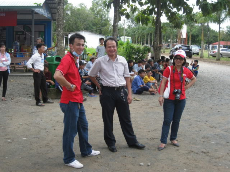 Hình ảnh chuyến CTXH 27/09/2009 Tại Bình Dương
