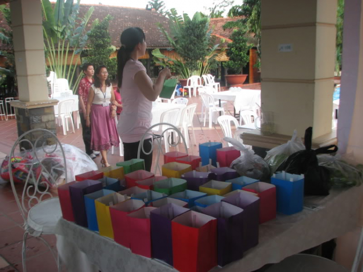 RỰC RỠ SẮC MÀU TUỔI THƠ (Chuyện TRUNG THU XNL.2009) RỰC RỠ SẮC MÀU TUỔI THƠ (Chuyện TRUNG THU XNL.2009)